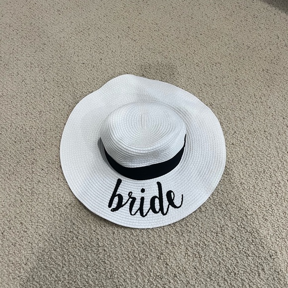 Bride Hat - Picture 1 of 2